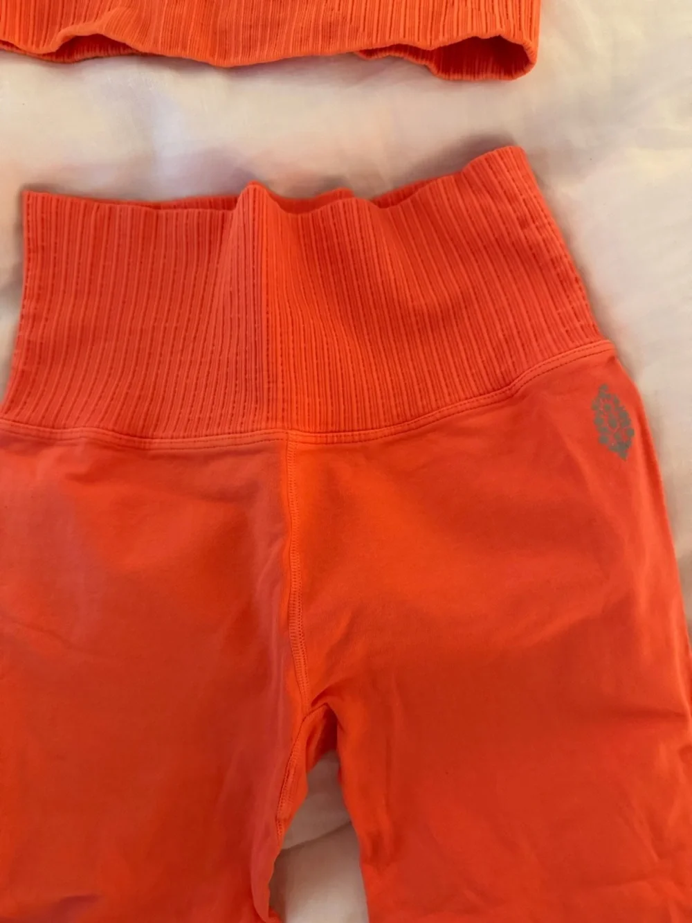 Vibrant Neon Orange Coral Activewear Set - Sports Bra & Leggings - Picture 8 of 8